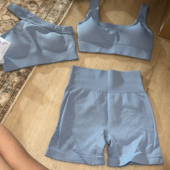 3 piece workout set in blue - Picture 4 of 6
